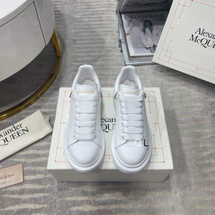 Picture of Alexander McQueen Shoes _SKUAlexanderMcQueensz34-452CQL0423310